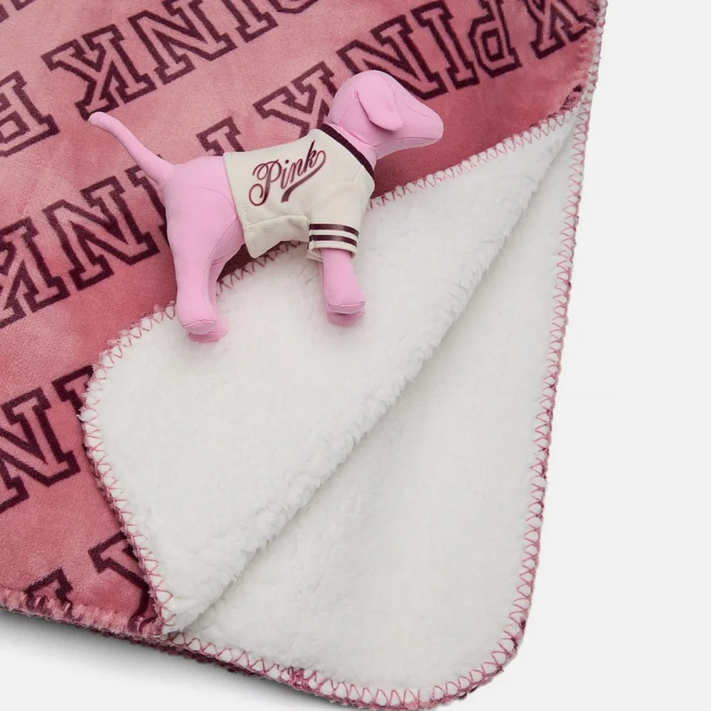 Victoria's Secret PINK Cozy Logo Sherpa Blanket Mulberry PINK FRIDAY - New - Picture 1 of 3